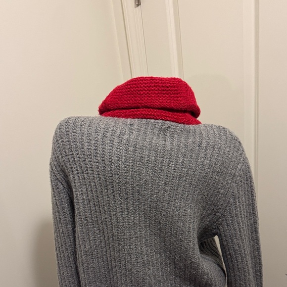 American Eagle Outfitters Women's Gray and Red Varsity Jacket - Picture 7 of 11